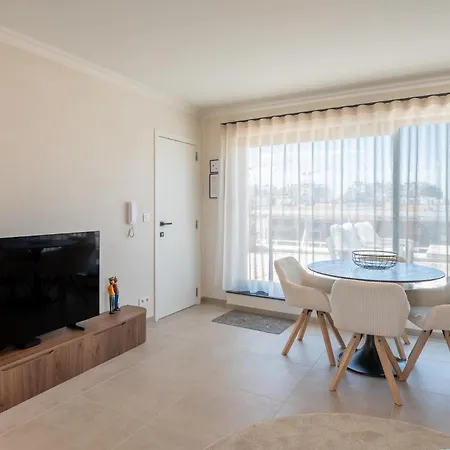 Cosy Couples' Retreat With 2 Terraces